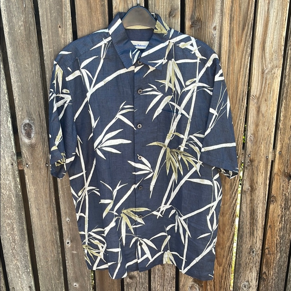 Tommy Bahama M Linen Black Cream Casual Button Down Shirt Short Sleeves Bamboo